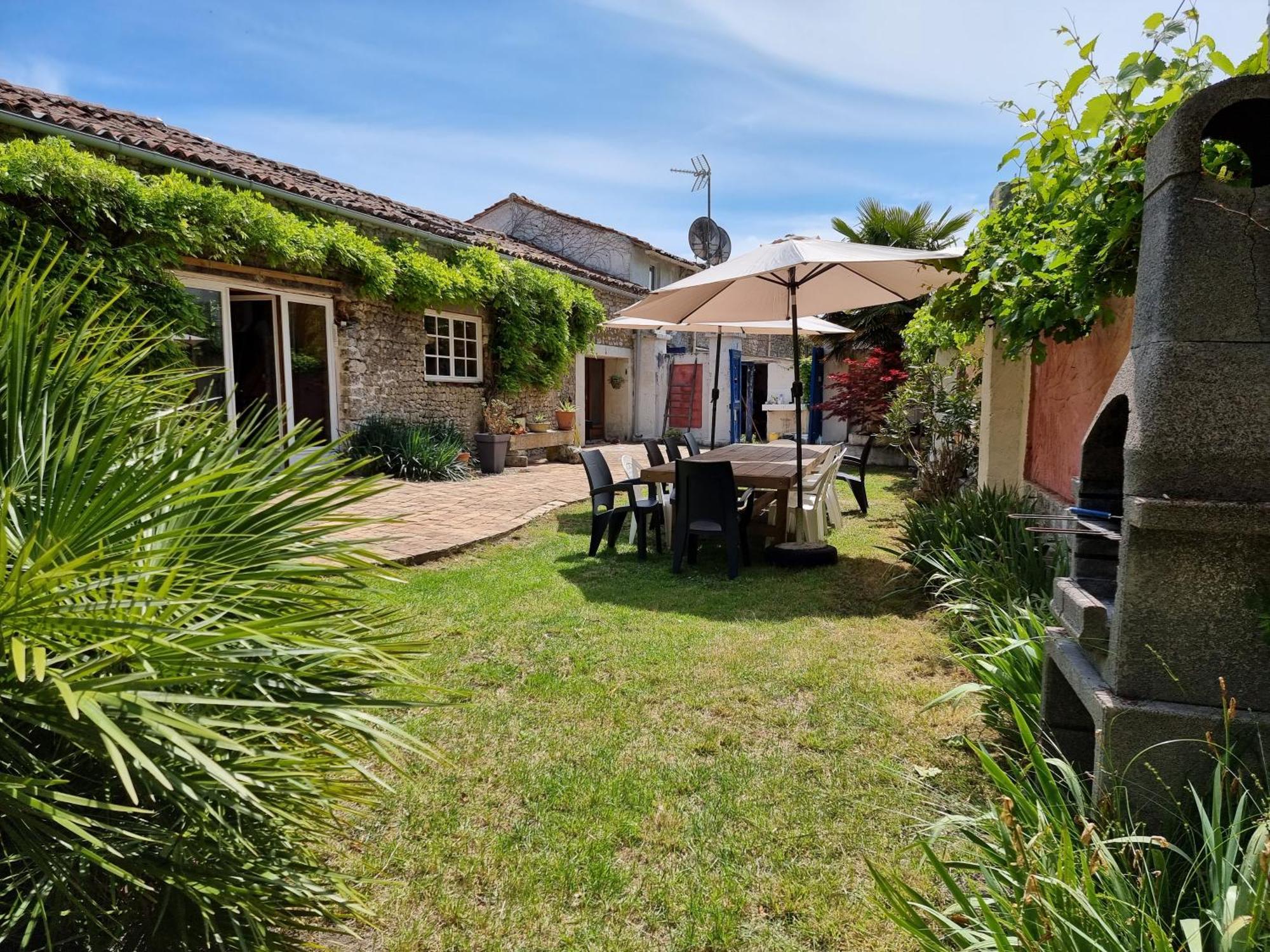 Domaine De Rochebonne Villa Saint-Just-Luzac ภายนอก รูปภาพ