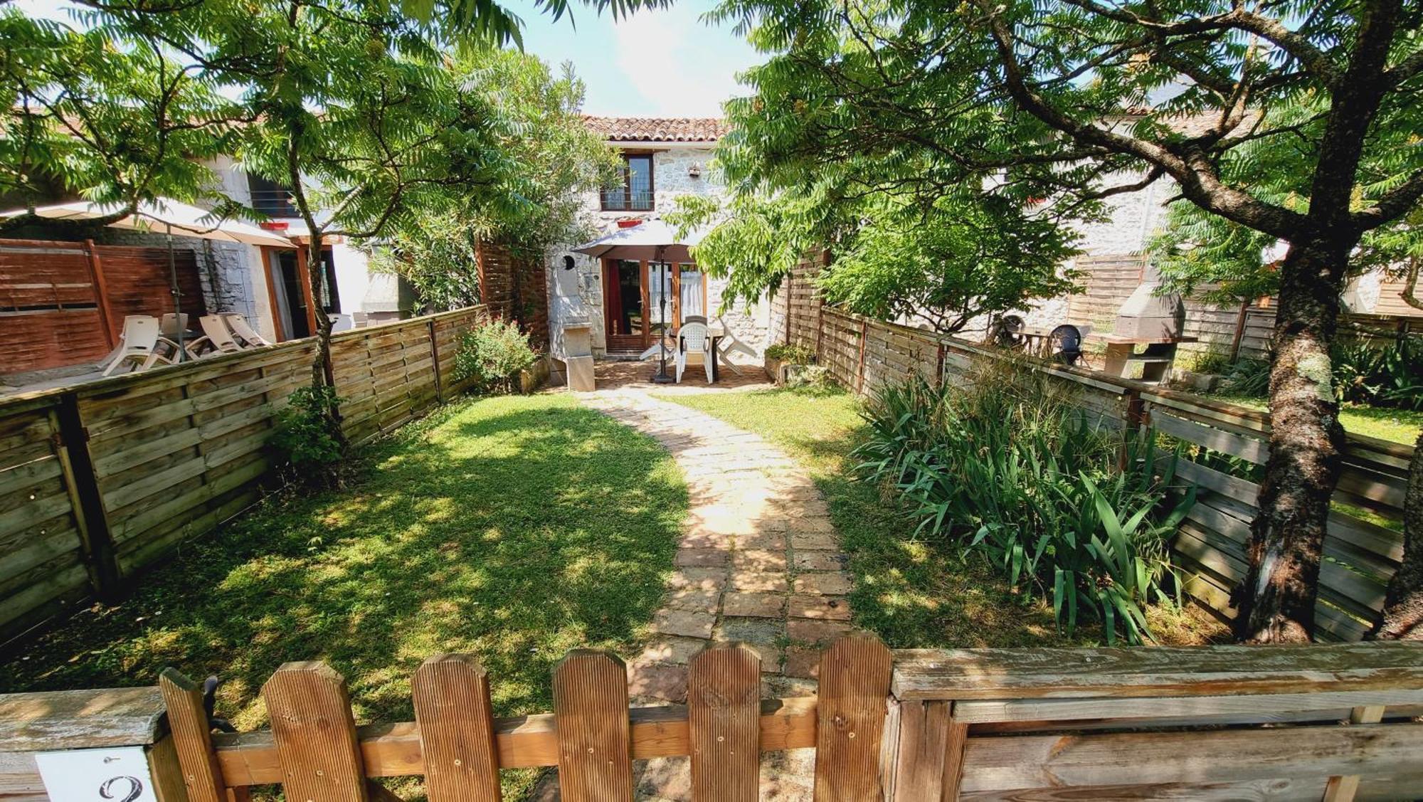 Domaine De Rochebonne Villa Saint-Just-Luzac ภายนอก รูปภาพ