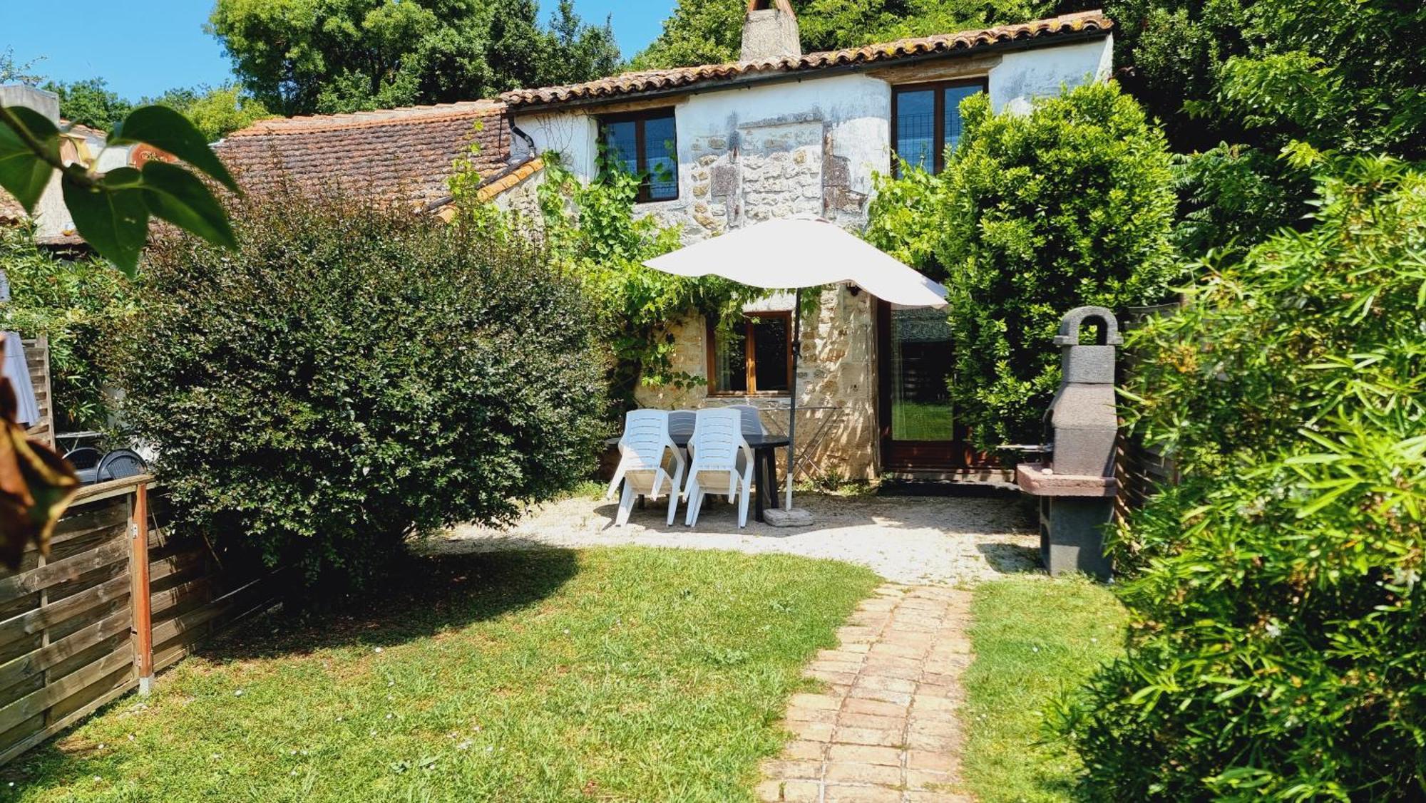 Domaine De Rochebonne Villa Saint-Just-Luzac ภายนอก รูปภาพ
